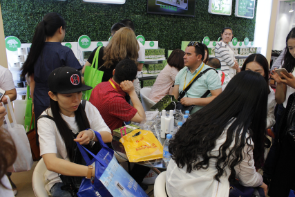 花色可顏亮相美博會，成為花草“顏王”(圖1)