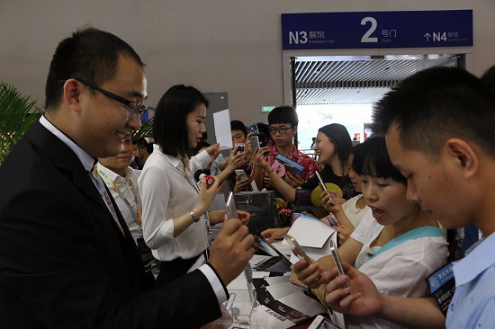 登富特DFX交易平臺(tái)完美謝幕重慶金融展(圖3)