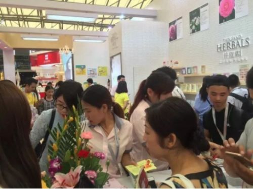 仟佰草花耀上海美博會，榮獲大獎！(圖2)