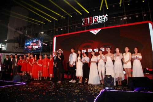 微商36天女石妞妞與您共享網(wǎng)紅節(jié)美博會(huì)精彩(圖4) 微商36天女石妞妞與您共享網(wǎng)紅節(jié)美博會(huì)精彩(圖4)